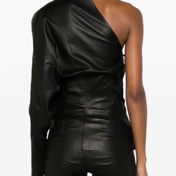 Rick Owens NWT FW23 Excellent
Luxor one-shoulder top Lambskin Leather
Black IT42 - Picture 3 of 9